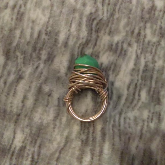 Chunky "turquoise" stone wire wrapped ring - Picture 4 of 7